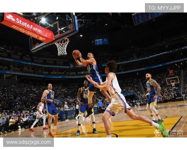 勇士与雷霆激战全场回放精彩瞬间回顾与分析